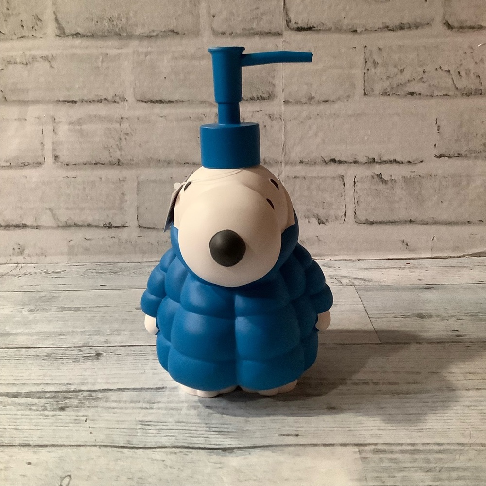 Peanuts Snoopy Puffer Jacket Lotion Pump